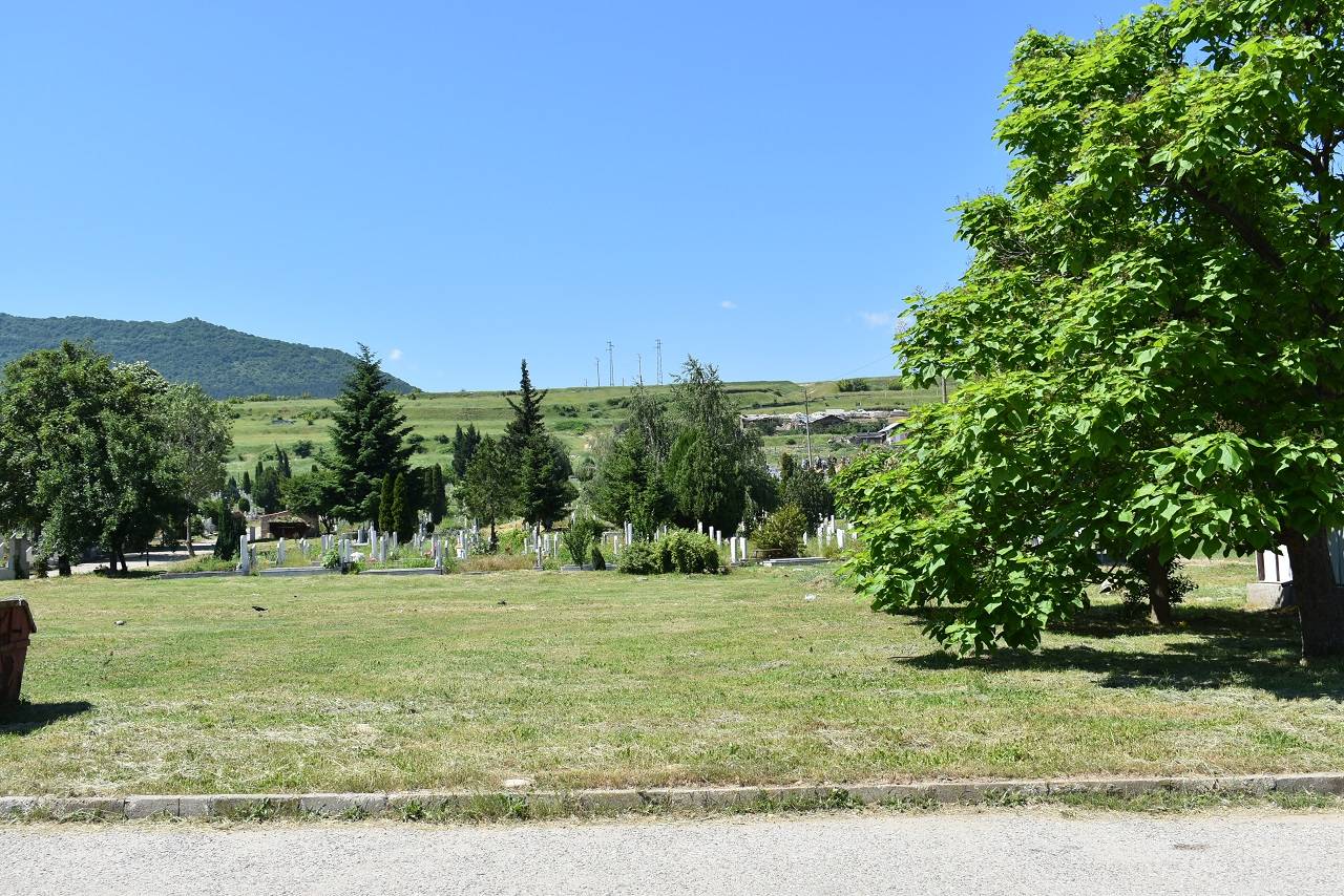  Гробищен парк в Асеновград 